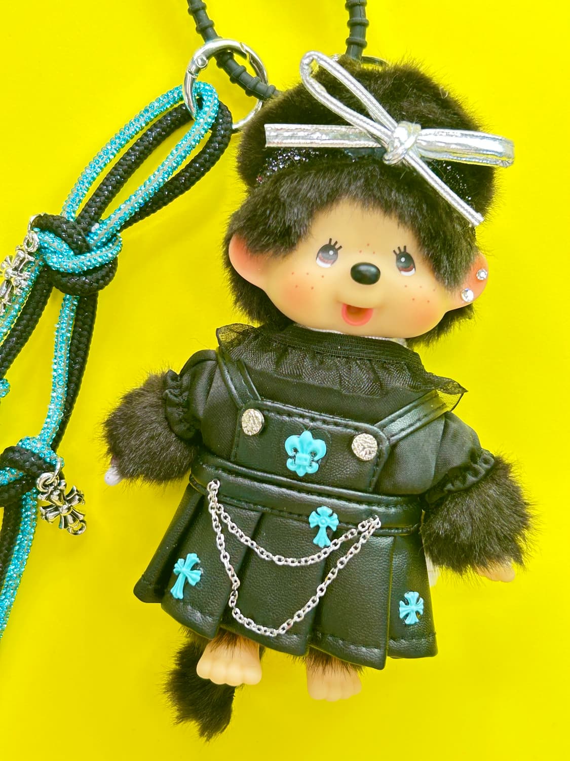 (62) 정품 몬치치 👕🖤커스텀 블랙 레더 원피스키링 상품이미지2