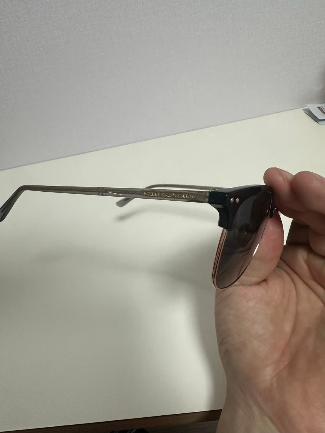 보테가베네타 선글라스 판매합니다 상품이미지5