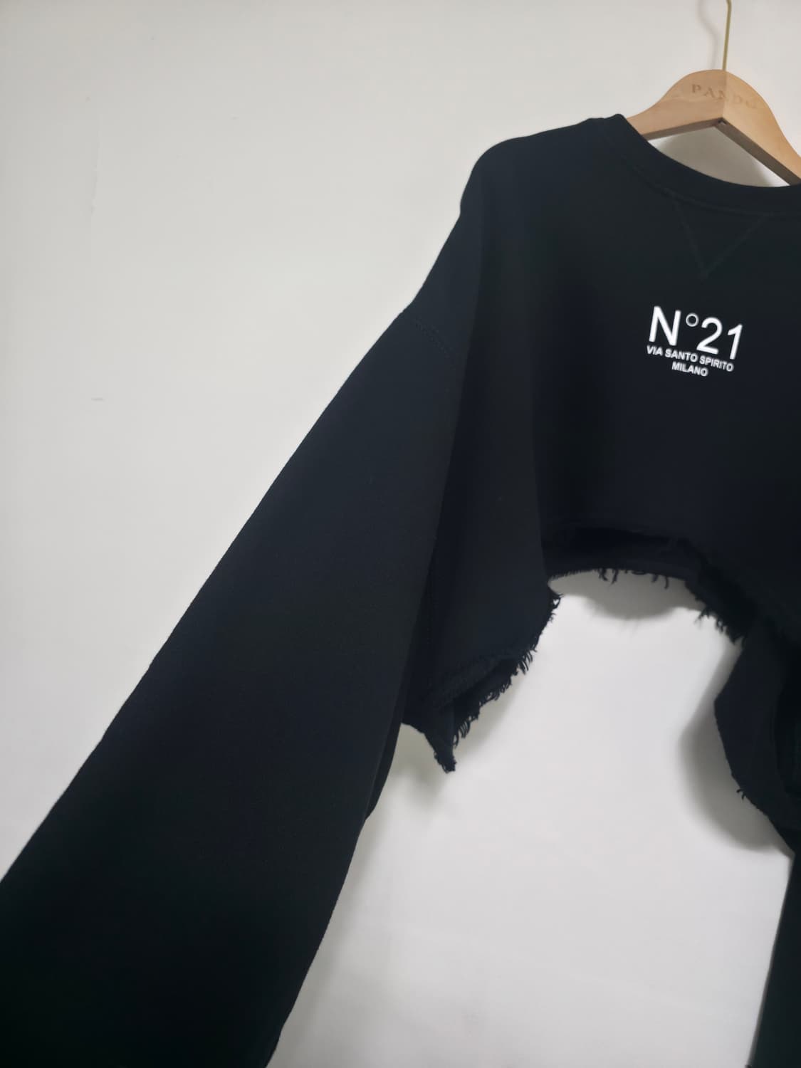 N°21 누메로벤티우노 블랙 크롭 컷오프 스웻셔츠 S 상품이미지4