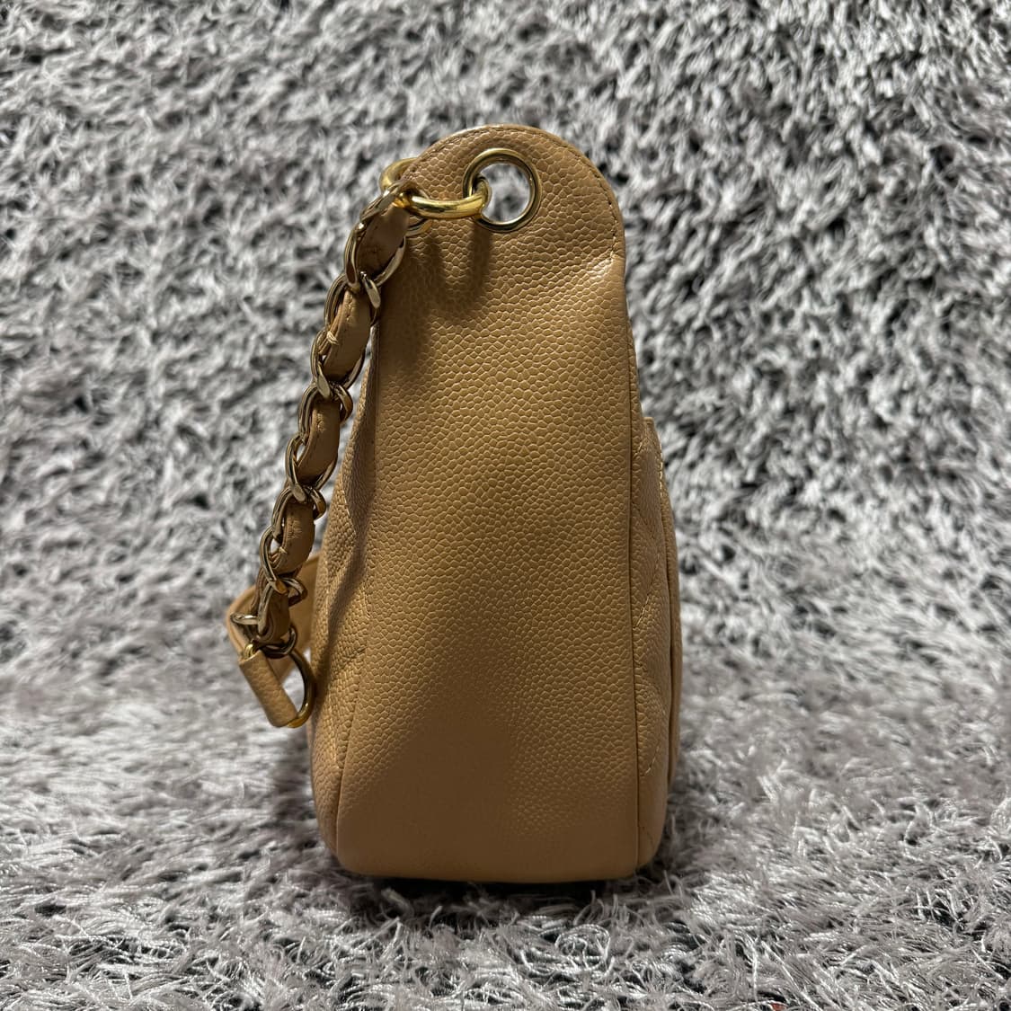 샤넬 캐비어 하프문 베이지 숄더백 상품이미지4