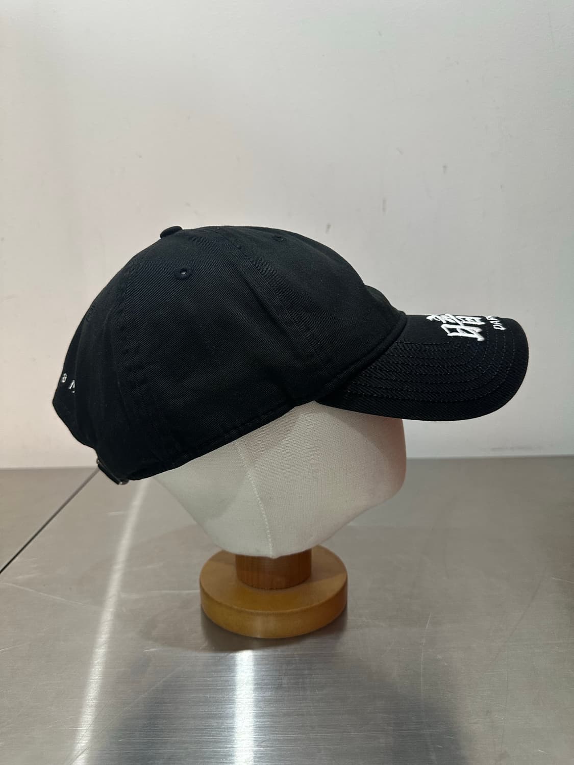 다크룸 뉴에라 언스트럭쳐 볼캡 블랙 팝니다! 상품이미지6