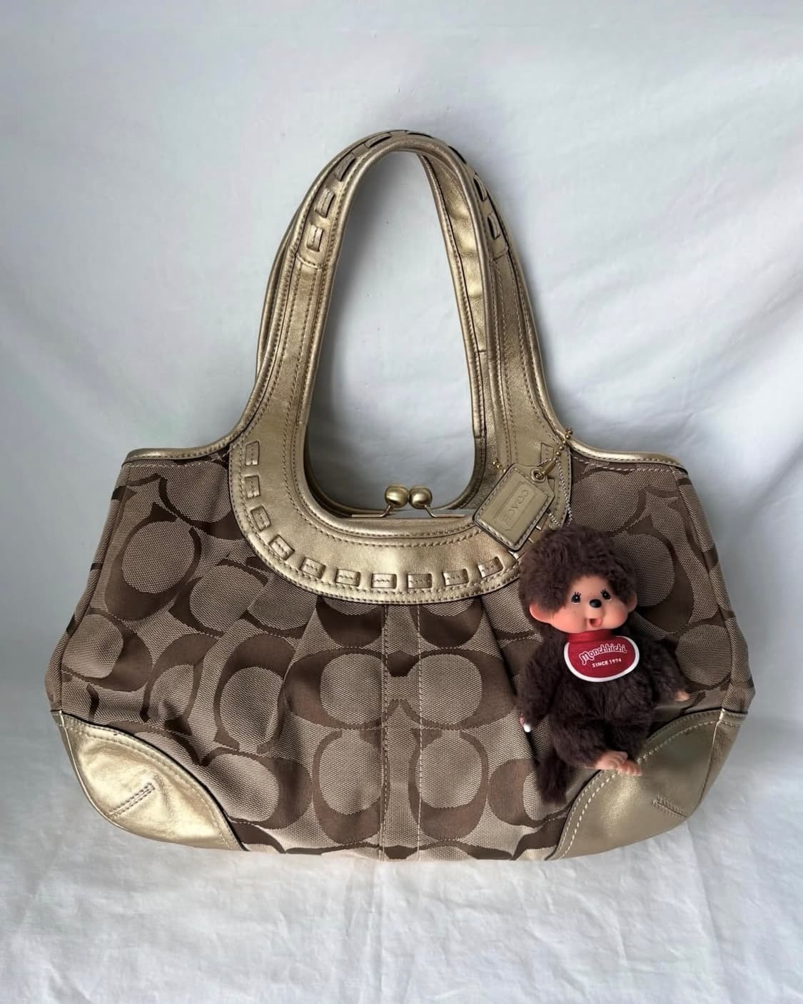 Coach gold brown shoulder bag 상품이미지1