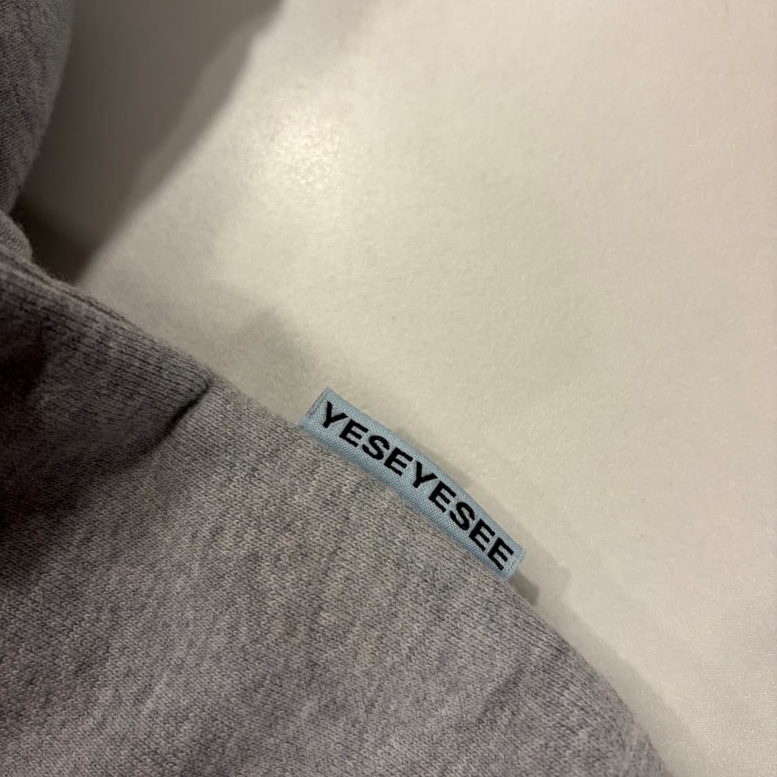 [L] 예스아이씨 YESEYESEE 기모 후드티 그레이 B890 상품이미지6