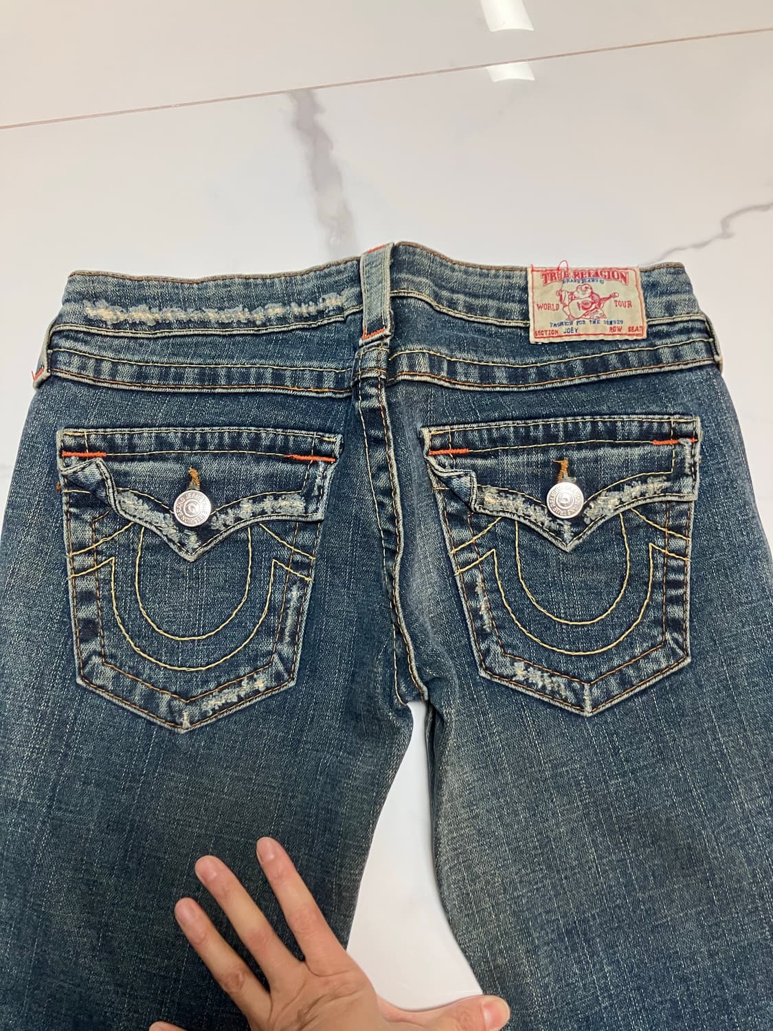 Joey 조이 플랩포켓 로우라이즈 미디움 워시 부츠컷 트루릴리젼 상품이미지4