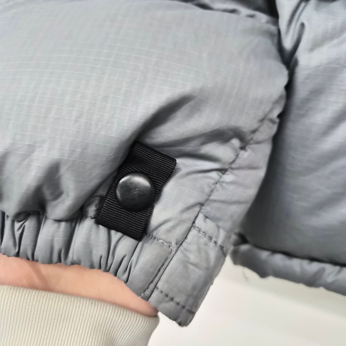 노스페이스 눕시 패딩 회색/블랙 여성 M 상품이미지8