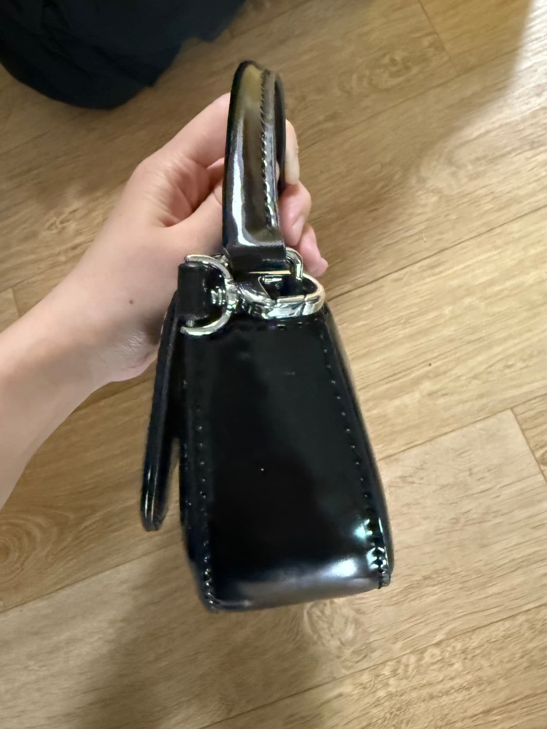 스탠드오일 | 클램백 티니 블랙 크로스백 미니백 상품이미지4