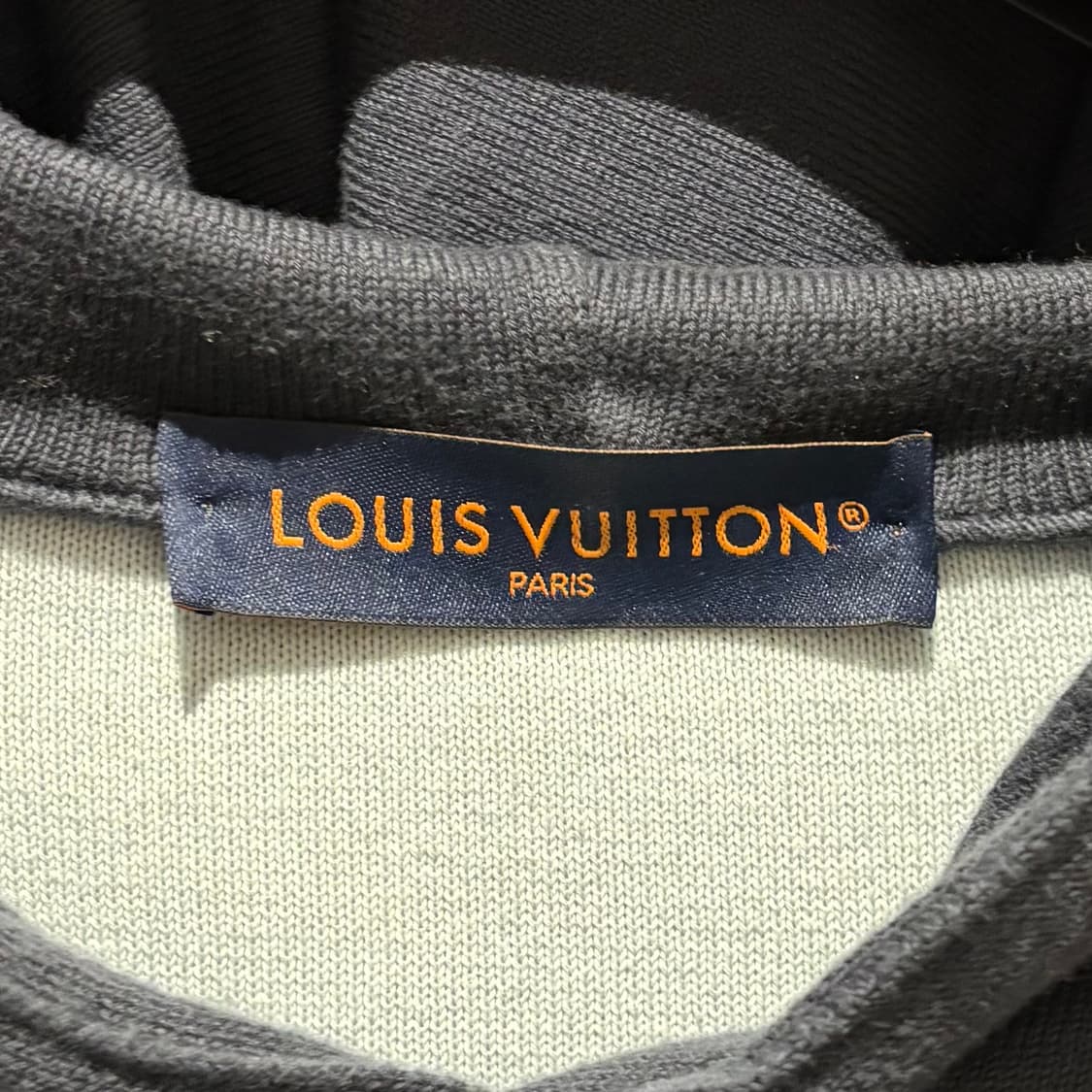 (110) 루이비통 그라데이션 니트 후드티 상품이미지2