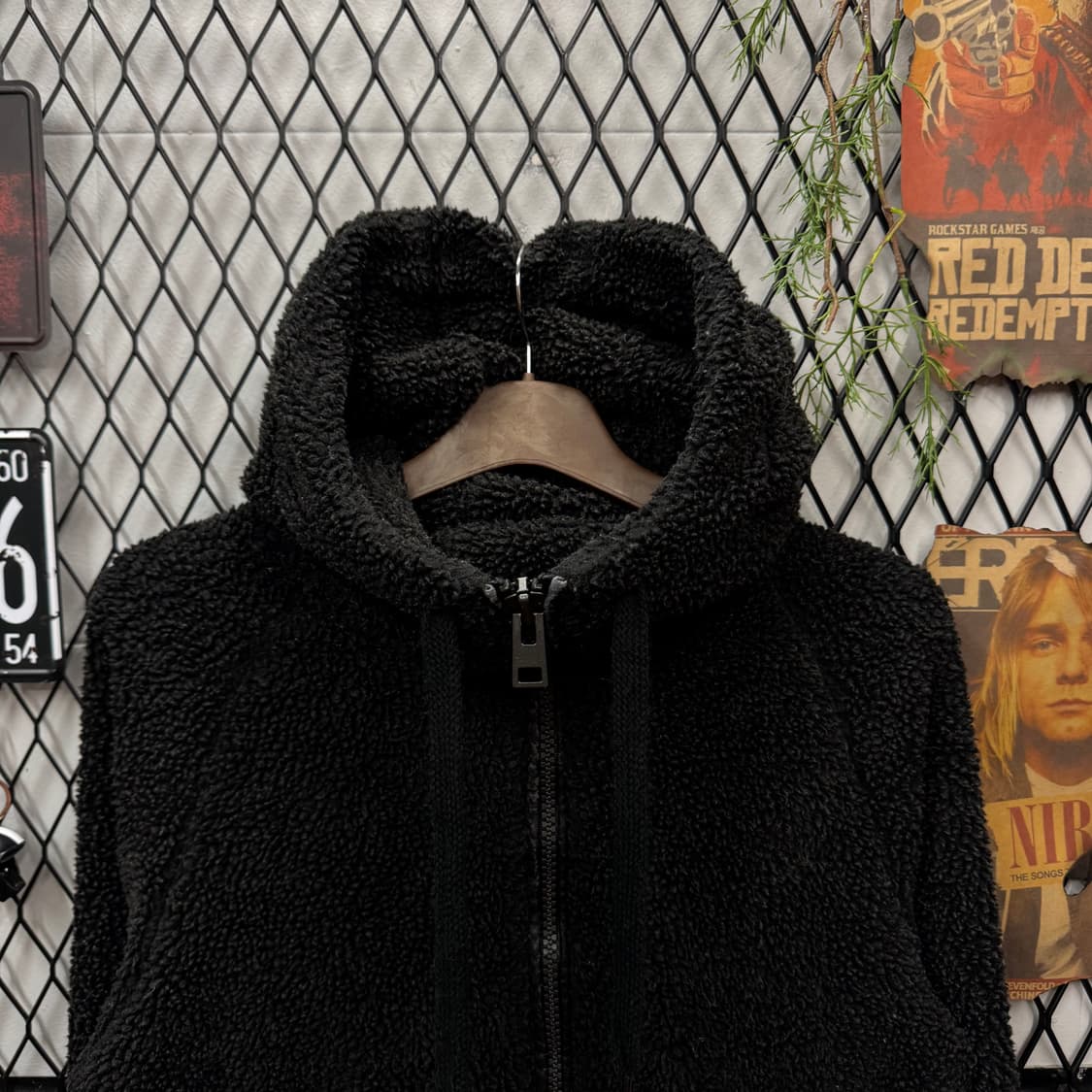 오니츠카 타이거 X 안드레아 폼필리오 플리스 후드 집업 뽀글이 블랙 상품이미지3