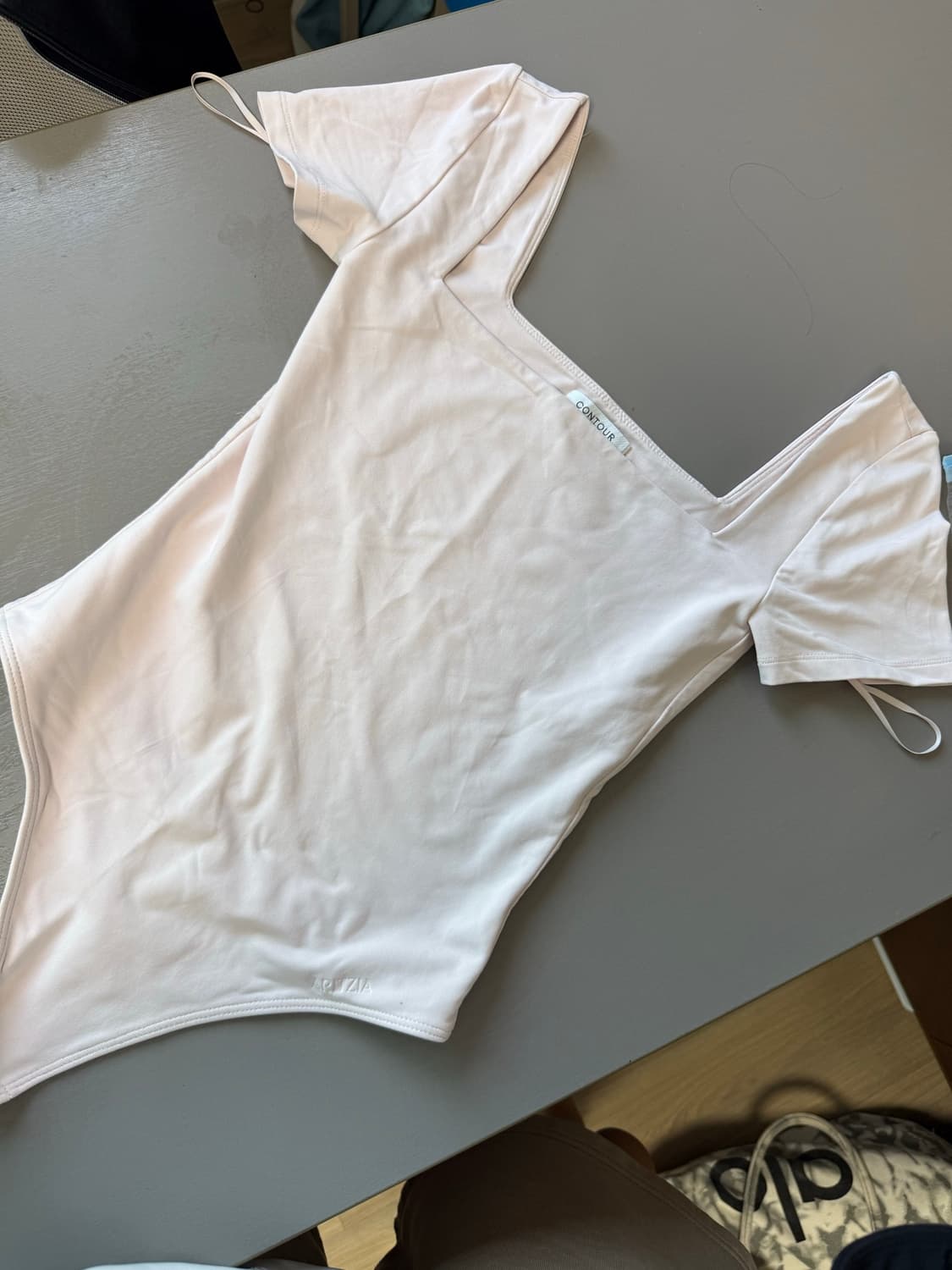 aritzia 베이비핑크 바디수트 상품이미지1