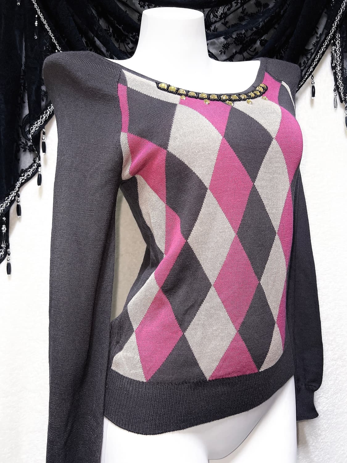 로맨틱갸루 큐빅비즈 아가일 체크 니트 로걀탑 라떼 너드 핀터 프레피 상품이미지1