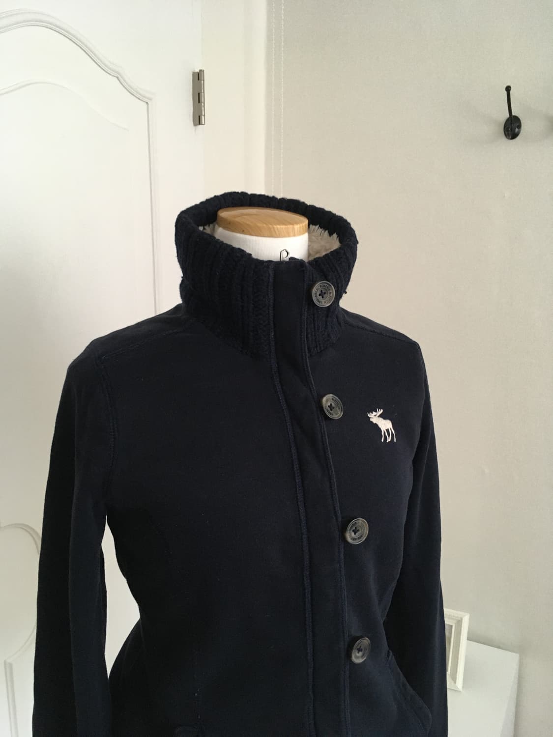 아베크롬비 자수 로고 버튼 가디건 상품이미지2