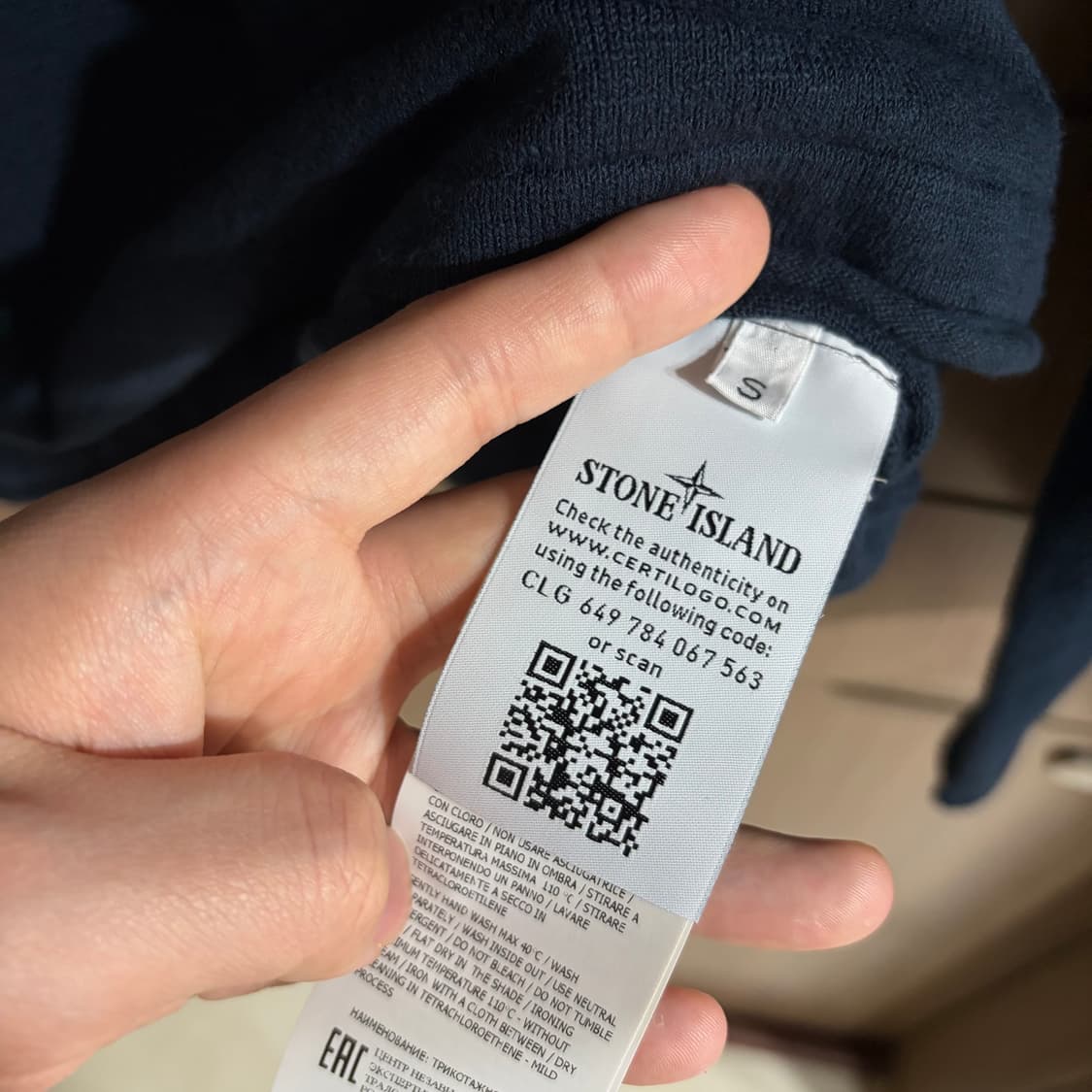 새상품(S)스톤아일랜드 와펜 라운드 니트 네이비 상품이미지4