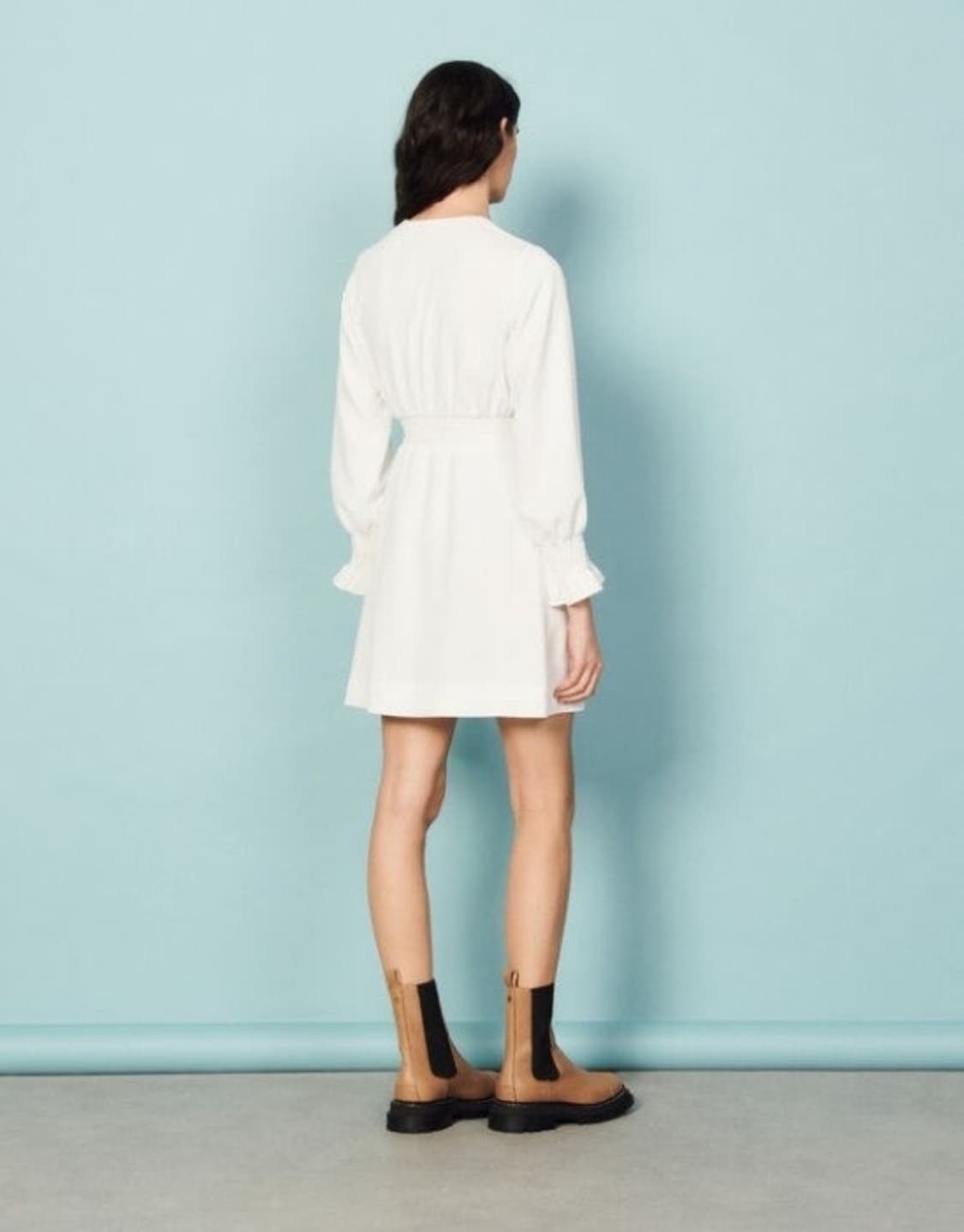 산드로 화이트 스모크 밴딩 브이넥 원피스 36사이즈 상품이미지2