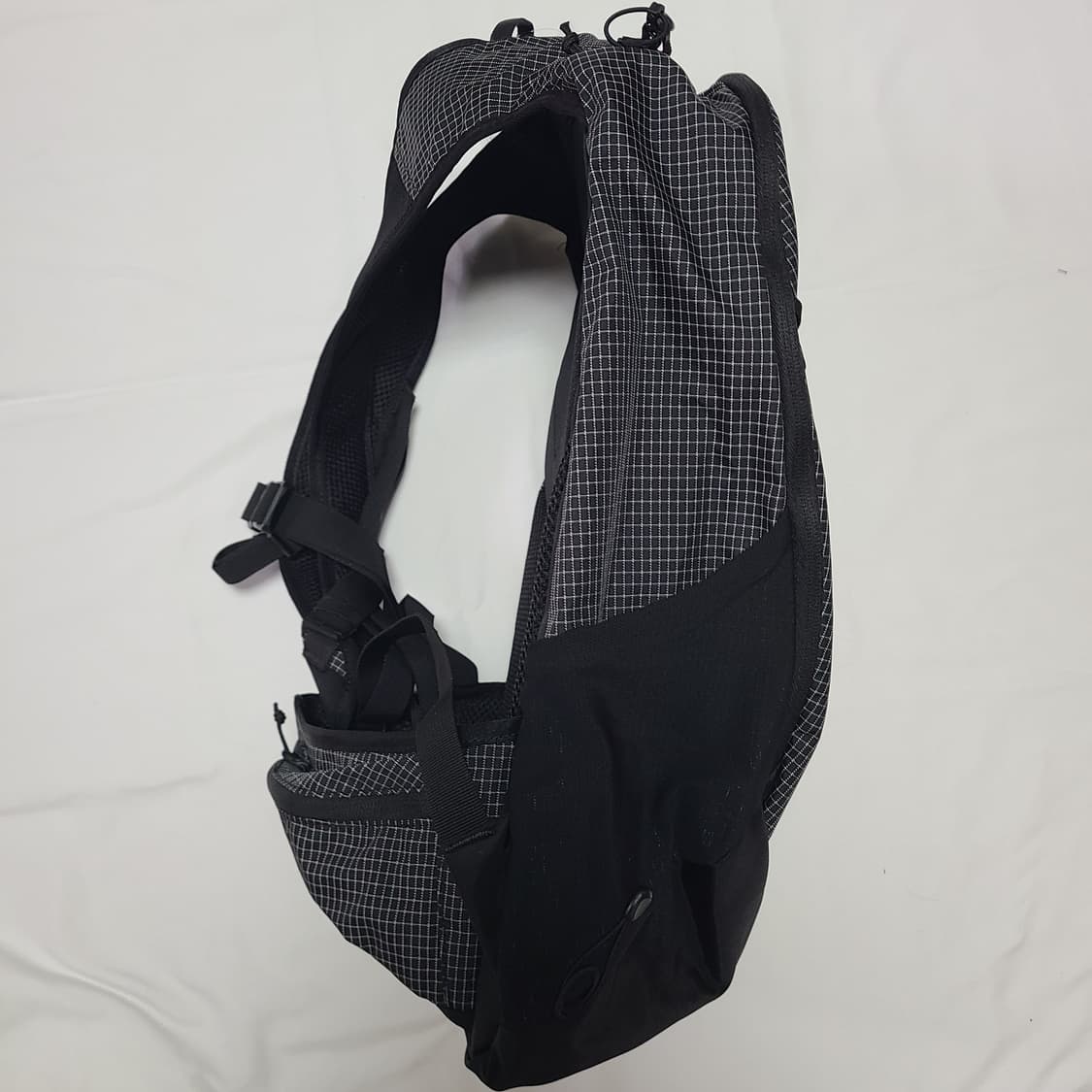 살로몬 트레일블레이저 20 커뮤터 블랙 백팩 가방 상품이미지9