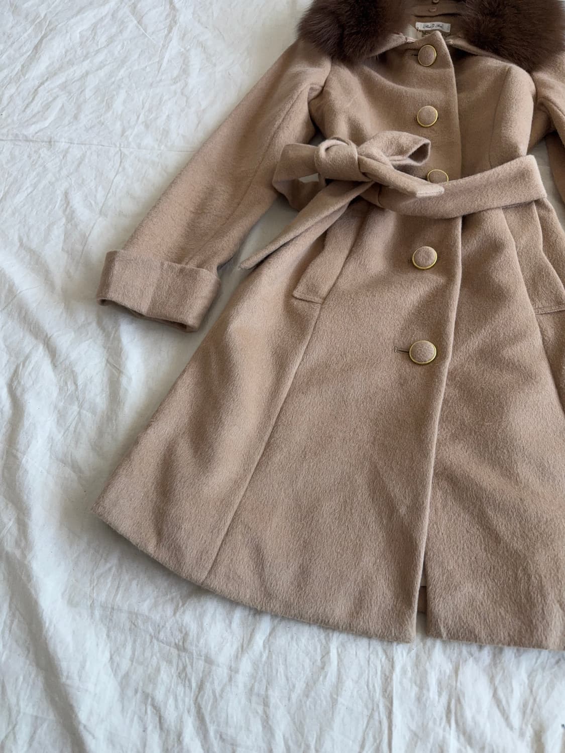 모카라떼 카멜 갸루 러블리 폭스퍼 울 코트  상품이미지3