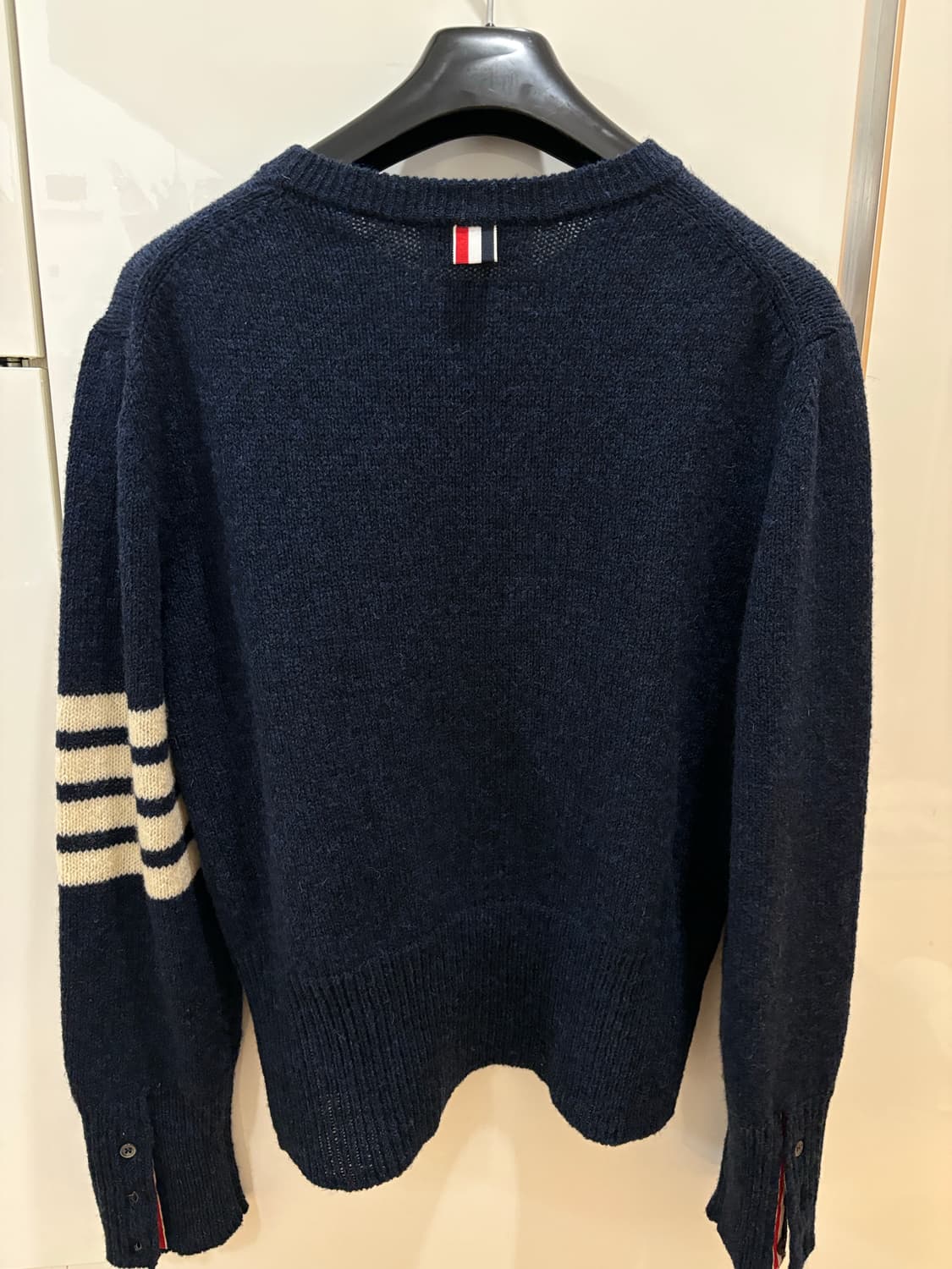톰브라운 네이비 울스웨터 2사이즈 (새상품급) 상품이미지2