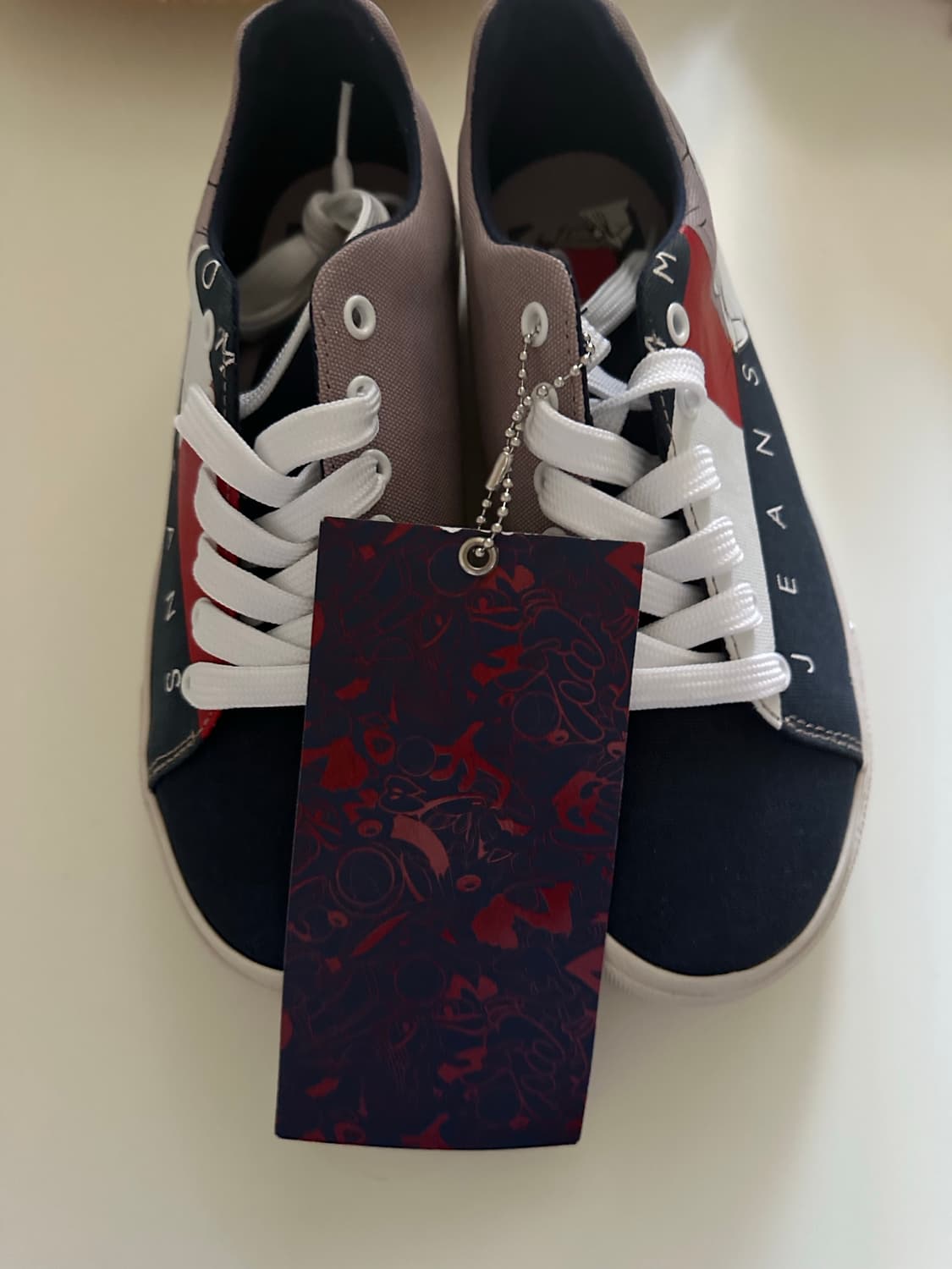 타마힐피거 X 스페이스잼 콜라브 스니커즈 상품이미지1