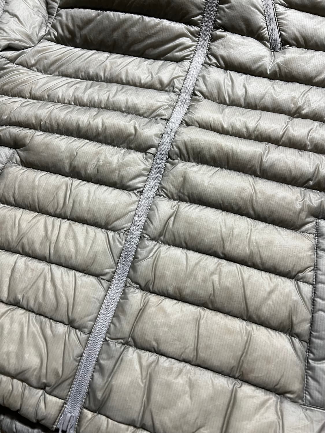 산산기어 서픽스 푸퍼 그레이 24fw  SUFFIX GREY 1사이즈 상품이미지6