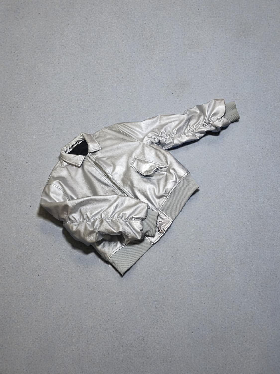 자라 메탈릭 레더 실버 재킷 상품이미지1