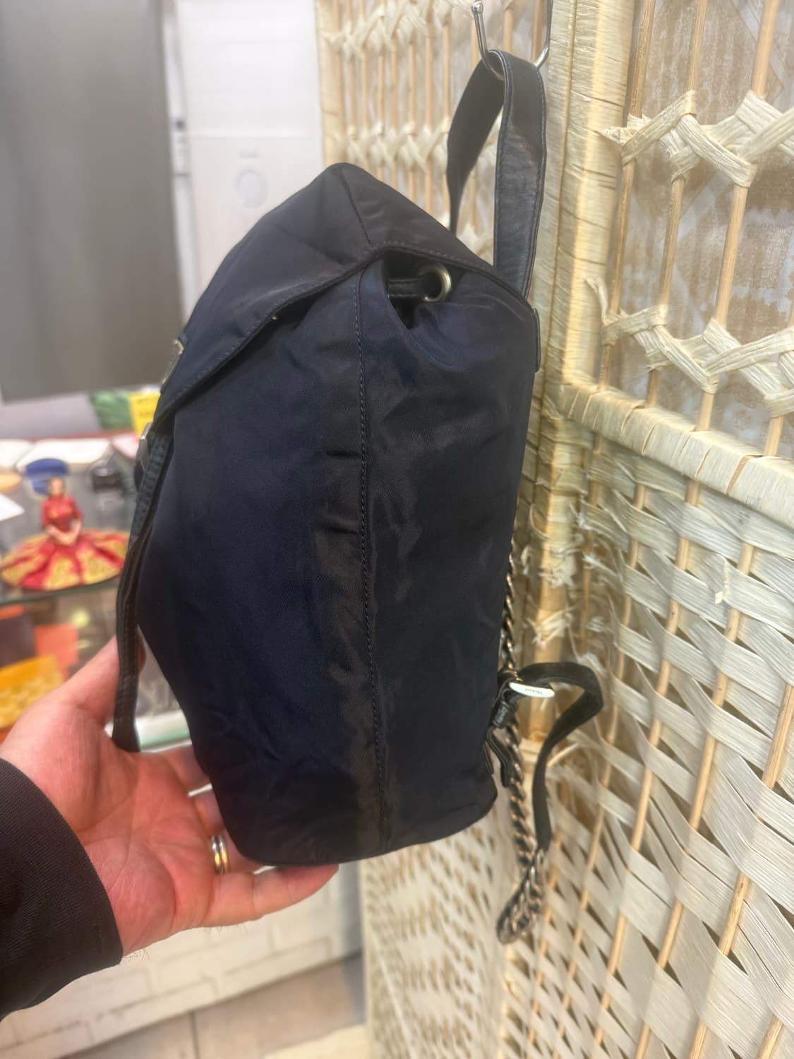 정품 프라다 나일론 체인 백팩 팝니다 상품이미지3