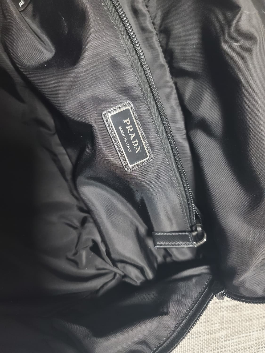 프라다 바이커백 미디움 2vh994 크로스백 숄더백 상품이미지6