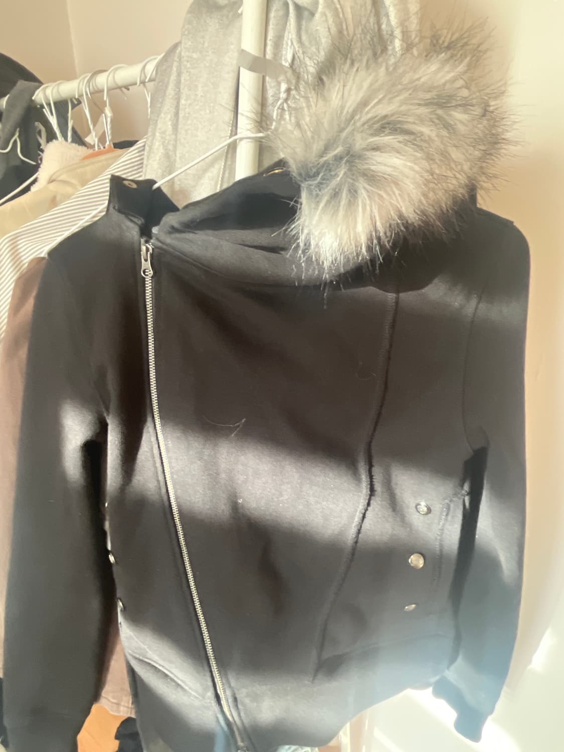 UNBALANCED FUR HOODIE 상품이미지2