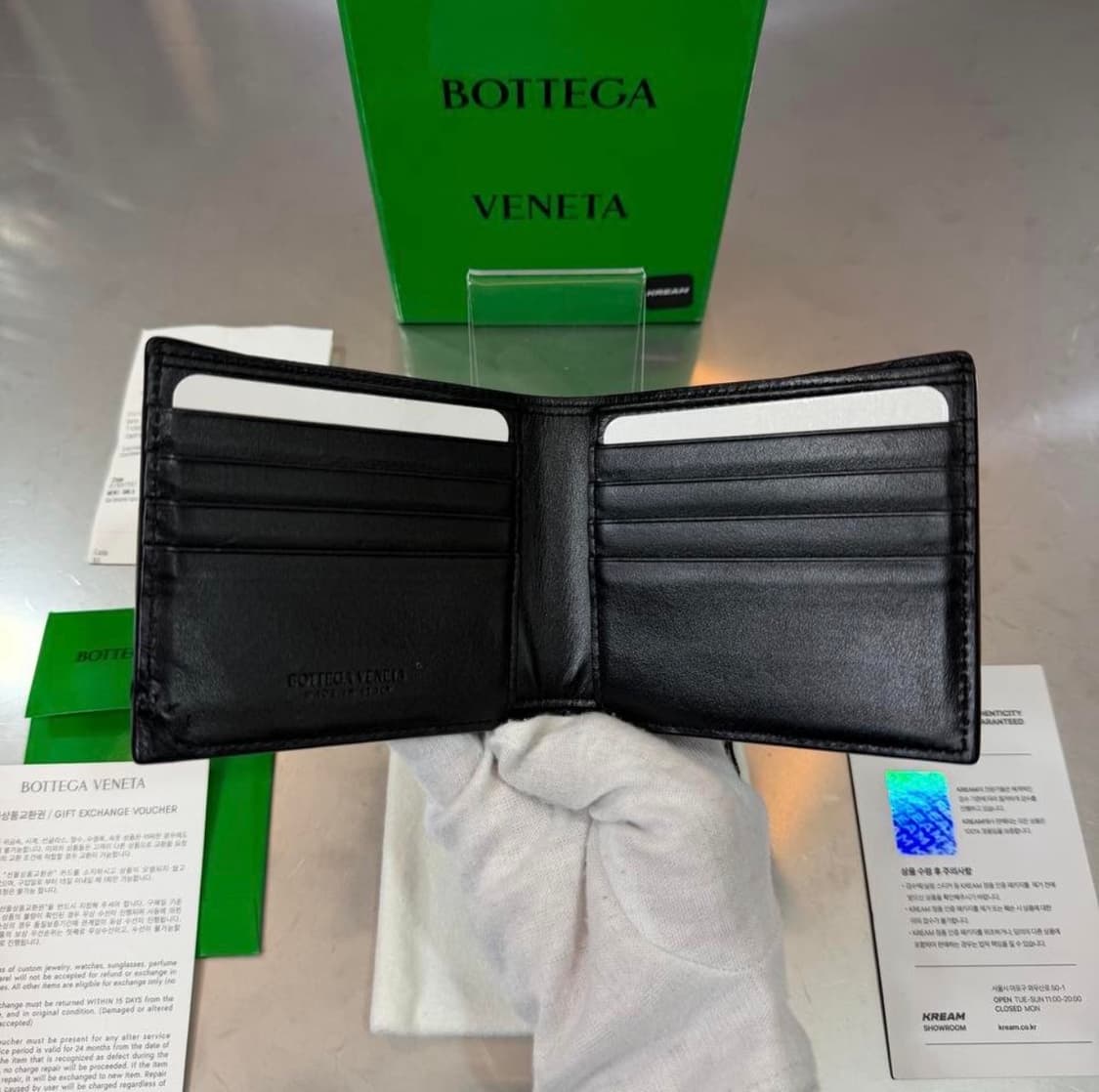 [리오브전포점] 보테가베네타 인트레치아토 레더 반지갑 상품이미지4