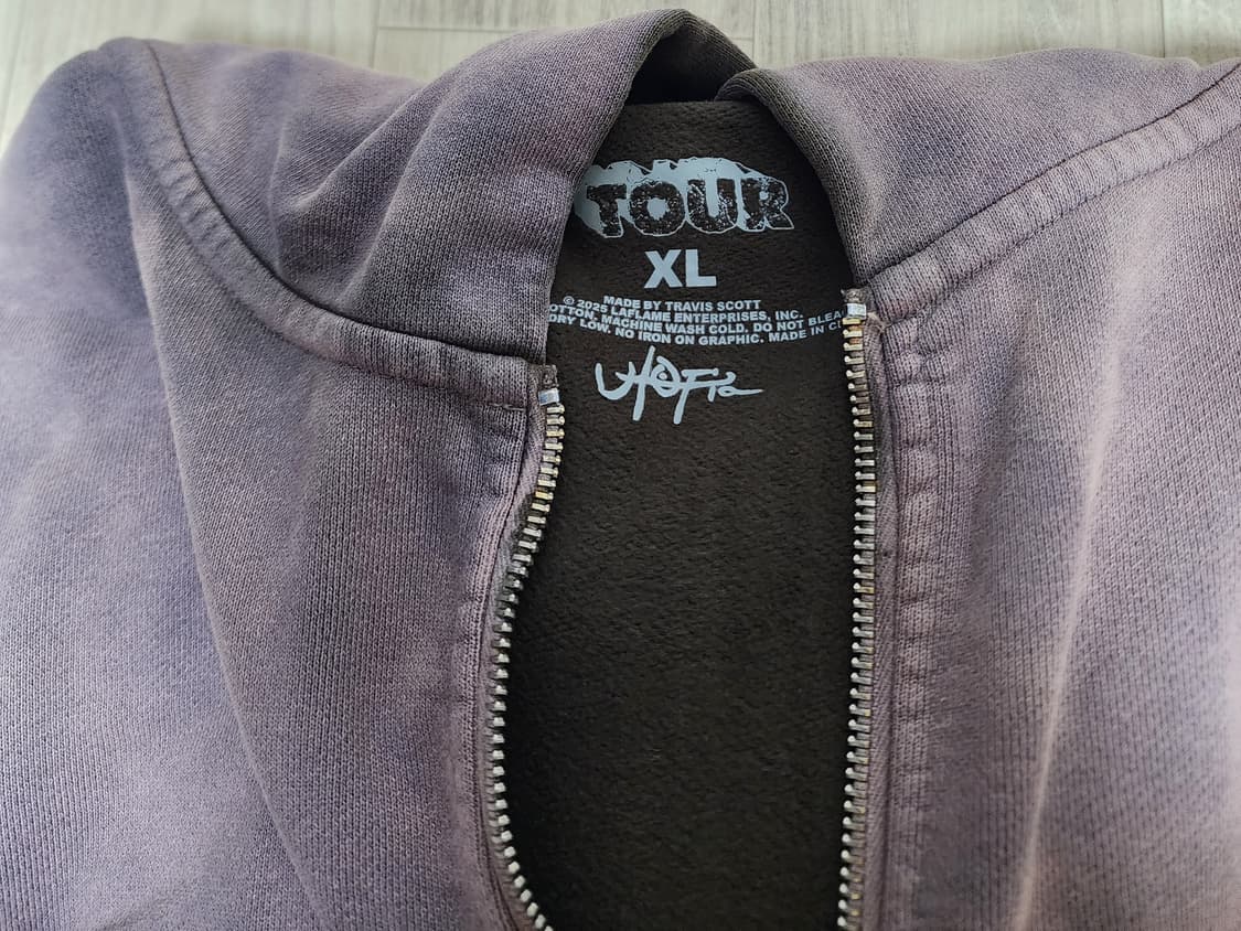 [XL] 트래비스 스캇 2025 투어 콘서트 (막시무시) 후드 집업 상품이미지4