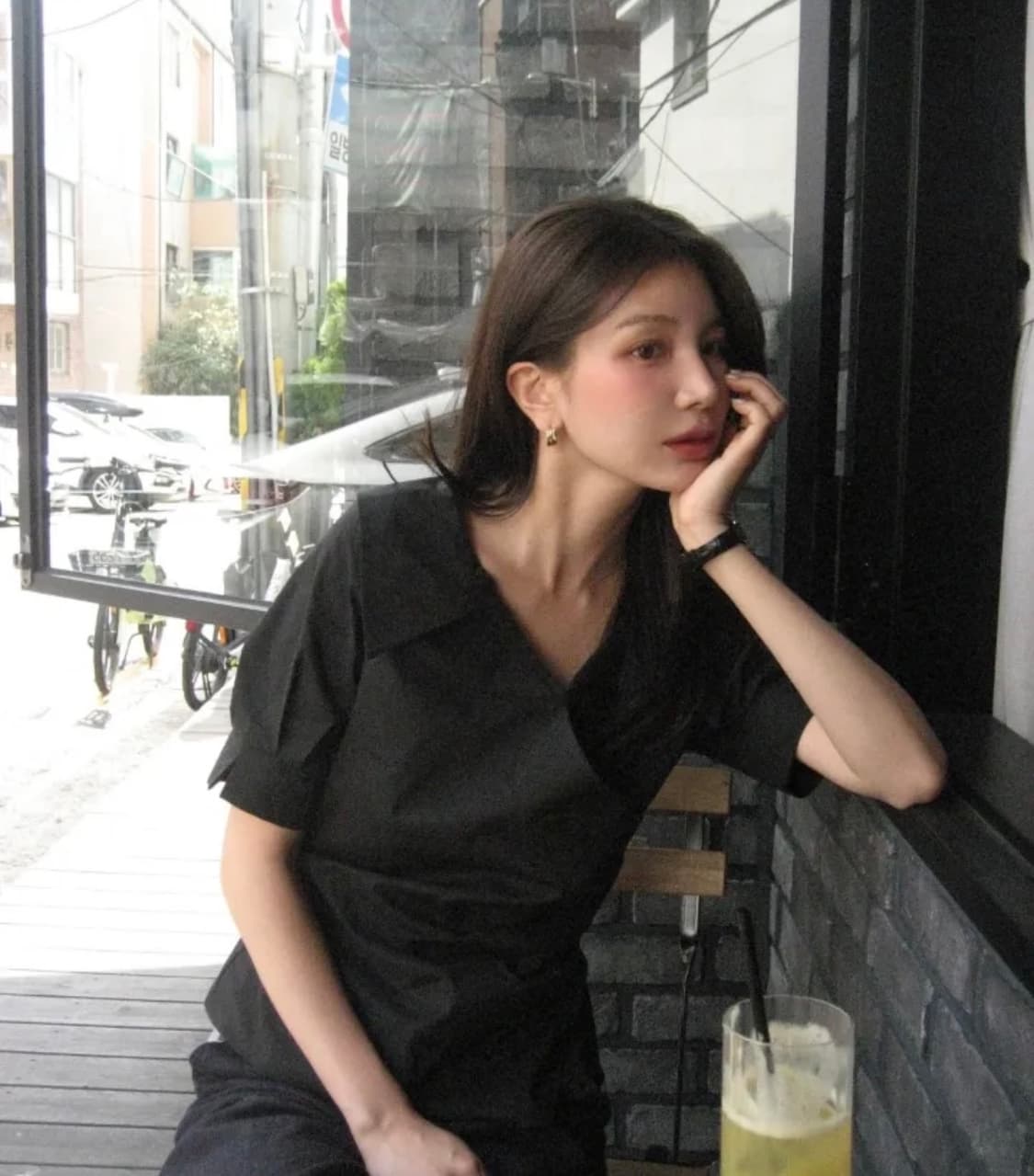 로엠 오픈카라 랩 블라우스 black / S 상품이미지2