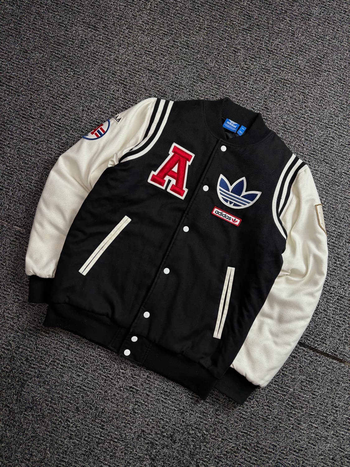 아디다스 트레포일 패치 빅로고 바시티 자켓 2290 상품이미지1