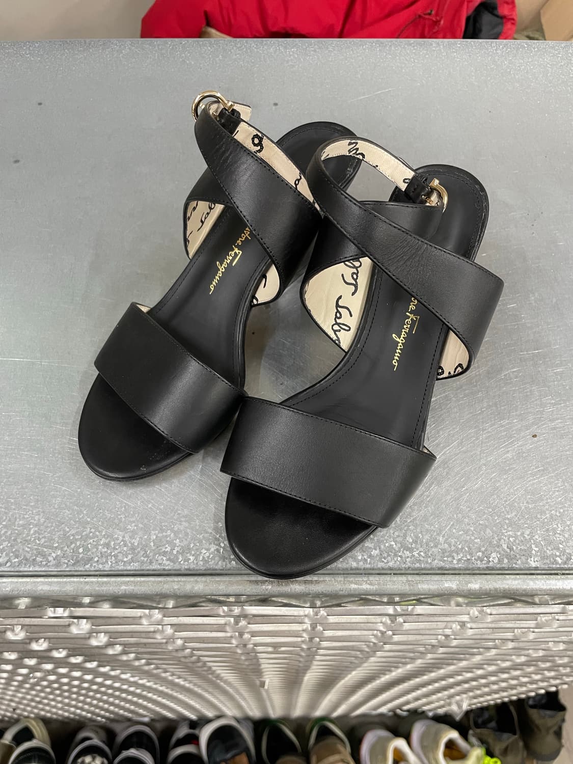 페레가모 블랙 레더 샌들 5 상품이미지2