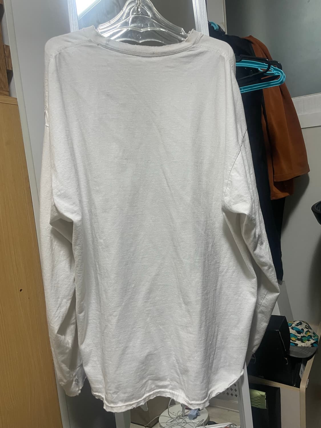 안셀름 데미지 롱슬리브 상품이미지2