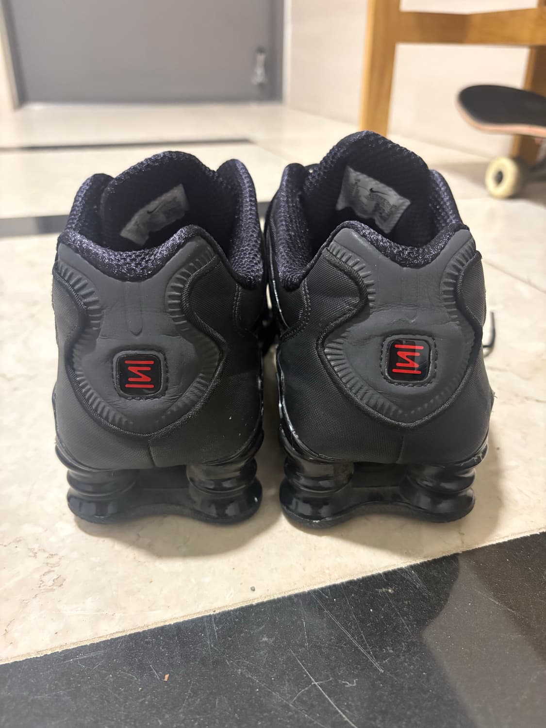 샥스 TL 메탈릭블랙 상품이미지3