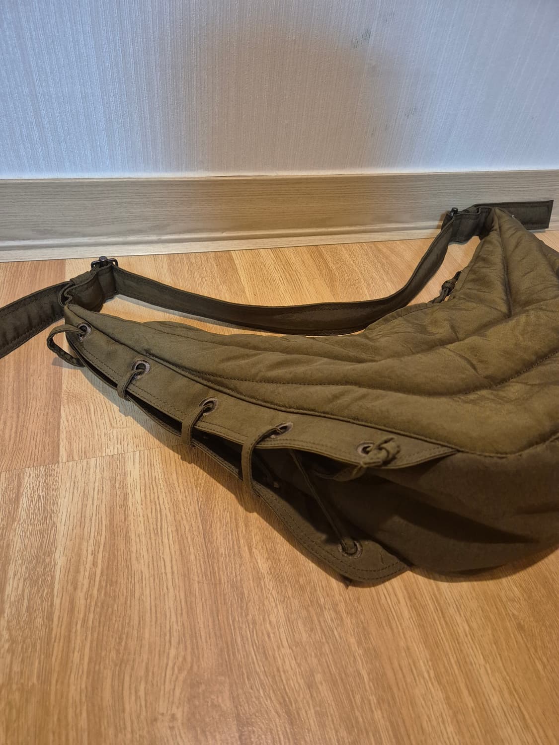 르메르 게임백 미디움 카키 상품이미지3