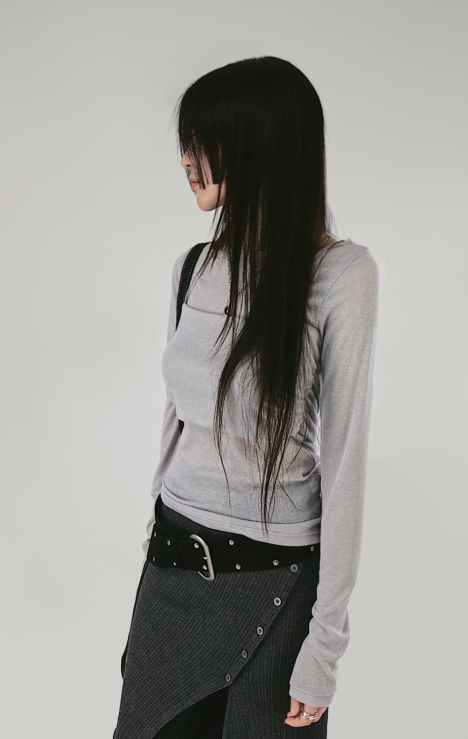 시크윈 그릭 레이어드 뷔스티에 이중 긴팔티_연그레이 상품이미지3