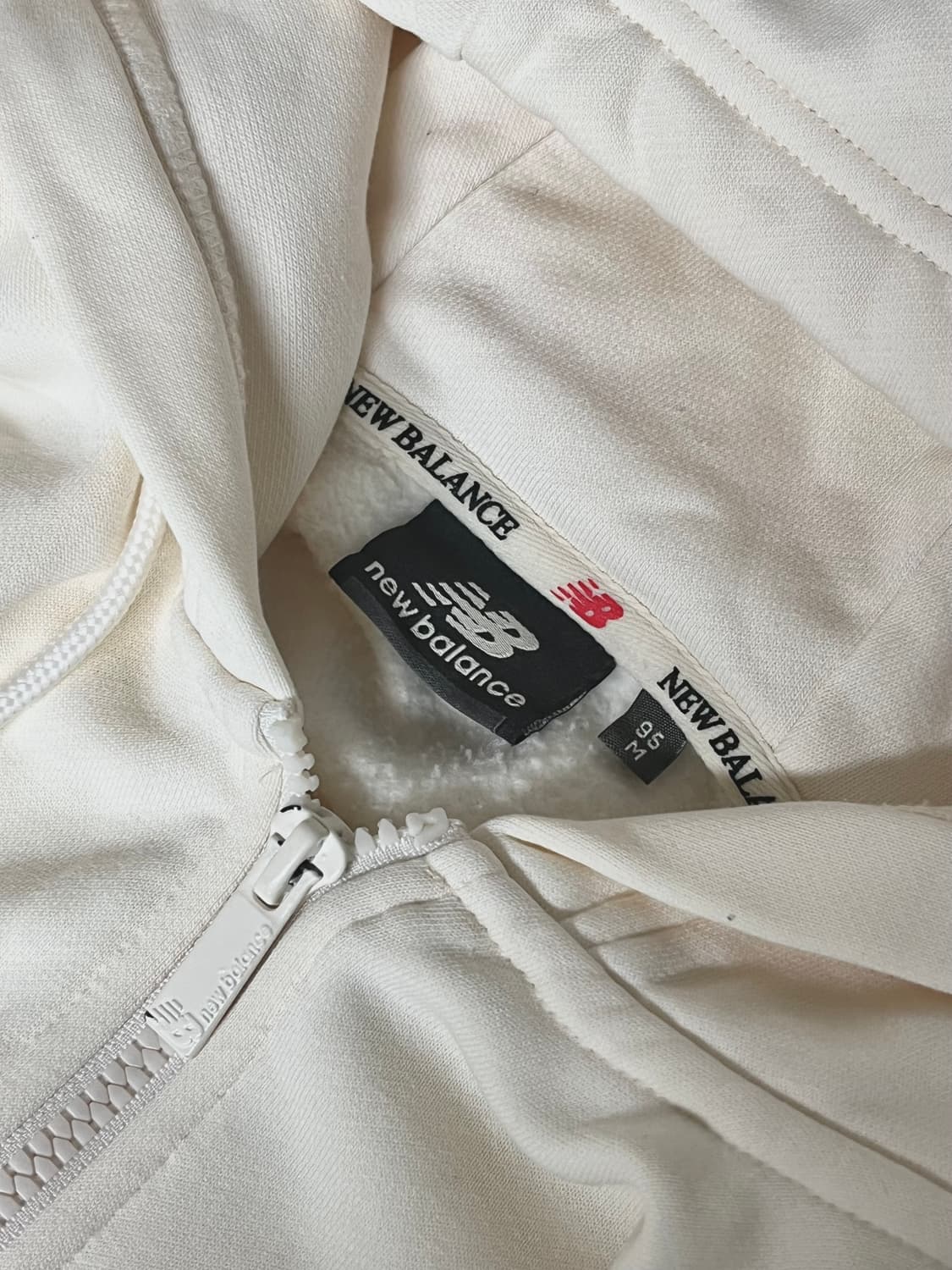 95) 뉴발란스 기모 후드집업 아이보리 상품이미지4