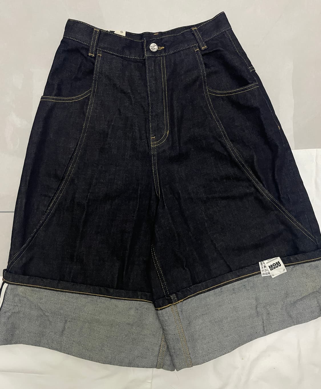 아더에러 24SS 헨릭 진 Henrik 상품이미지1