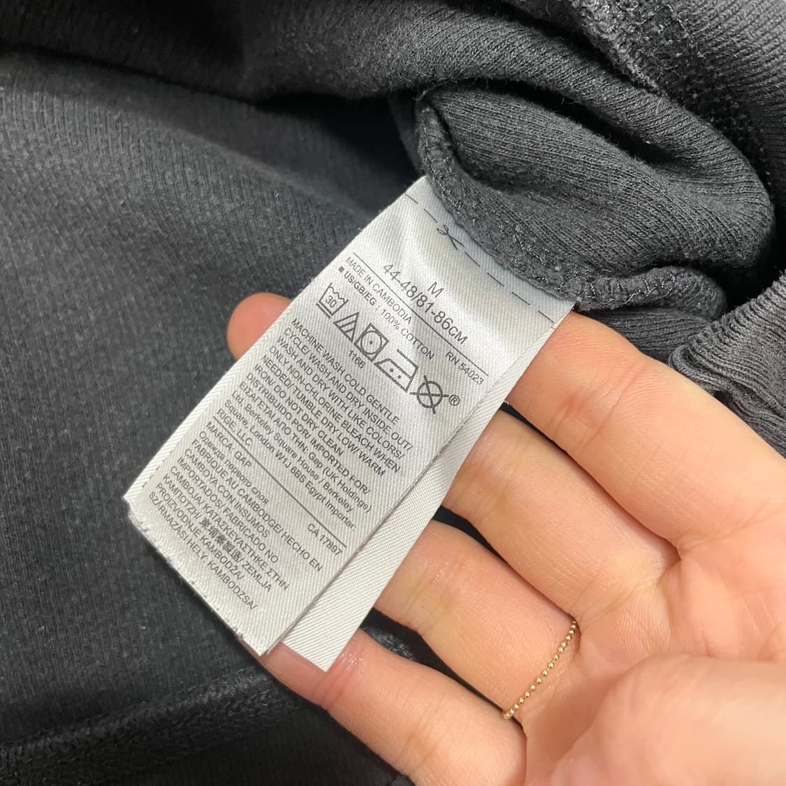 갭 차콜 코듀로이 긴팔티셔츠 남성M 상품이미지6