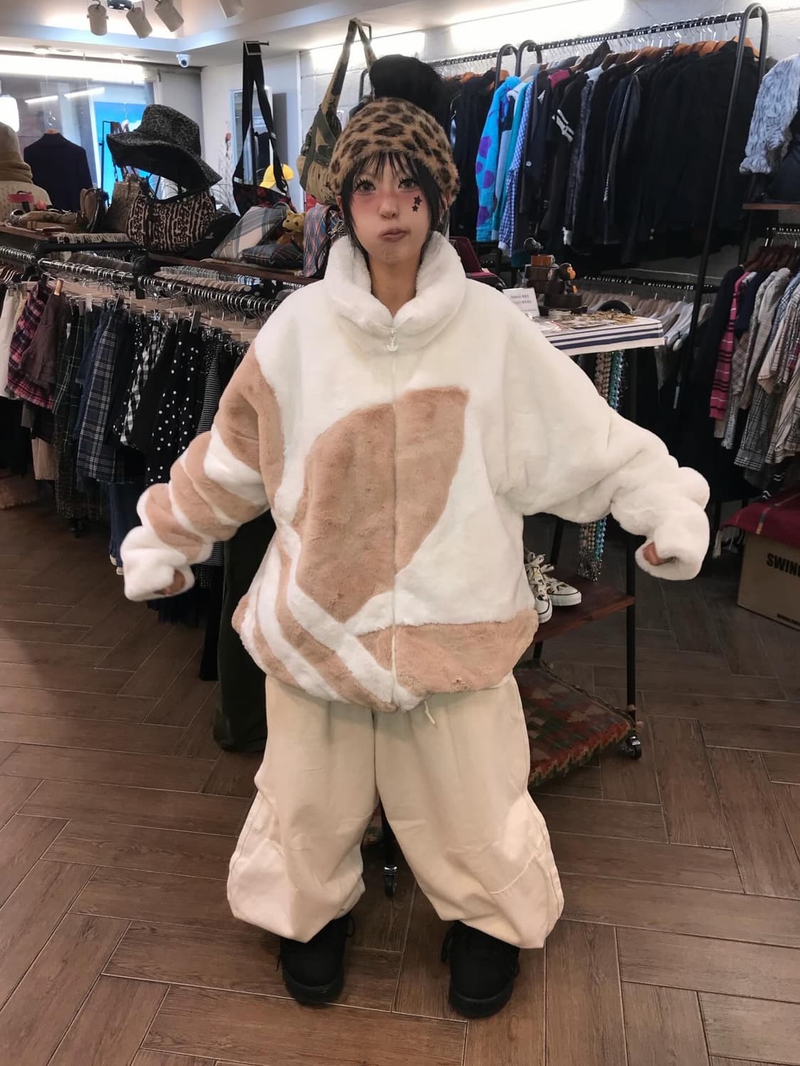 Adidas Originals Fur Jacket 상품이미지2