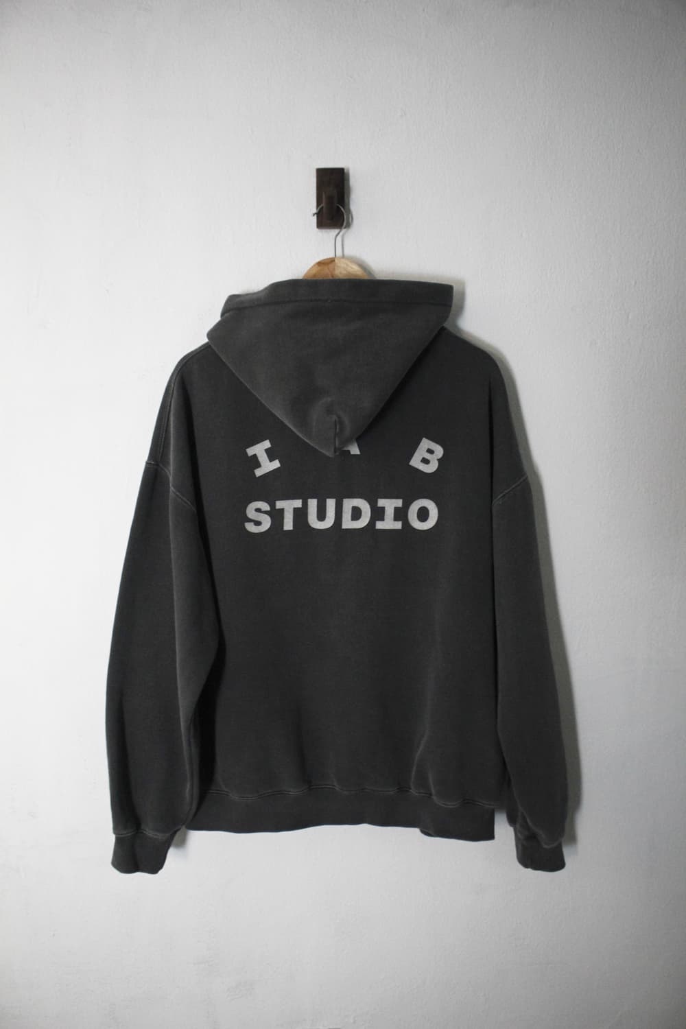 아이앱스튜디오I A B STUDIO Pigment Hoodie  상품이미지1