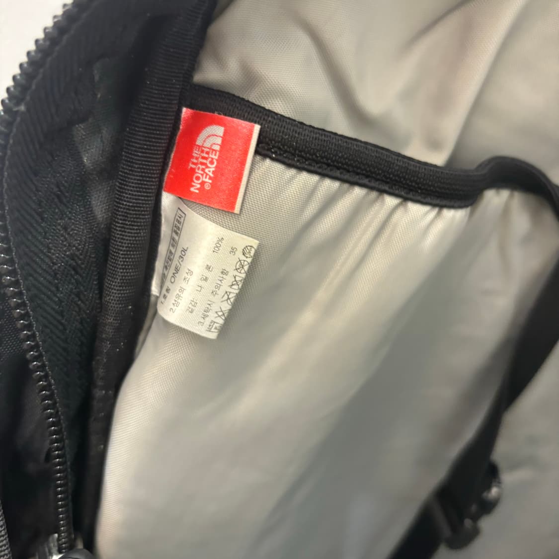 노스페이스 레콘 30L 블랙 백팩 OS 상품이미지7