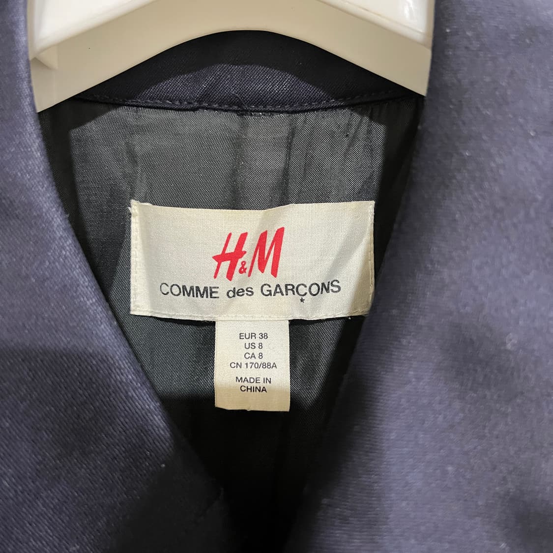 (EU 38) 꼼데가르송 X H&M 트렌치코트 딥네이비 상품이미지4