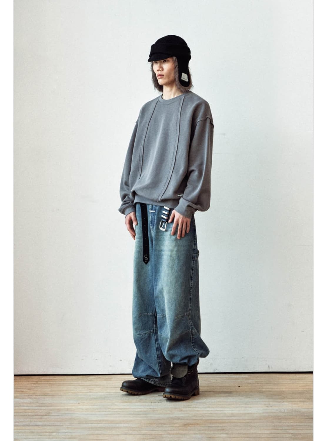 더바이닐하우스 컷오프 라인 맨투맨 딥 그레이 (M) 상품이미지1