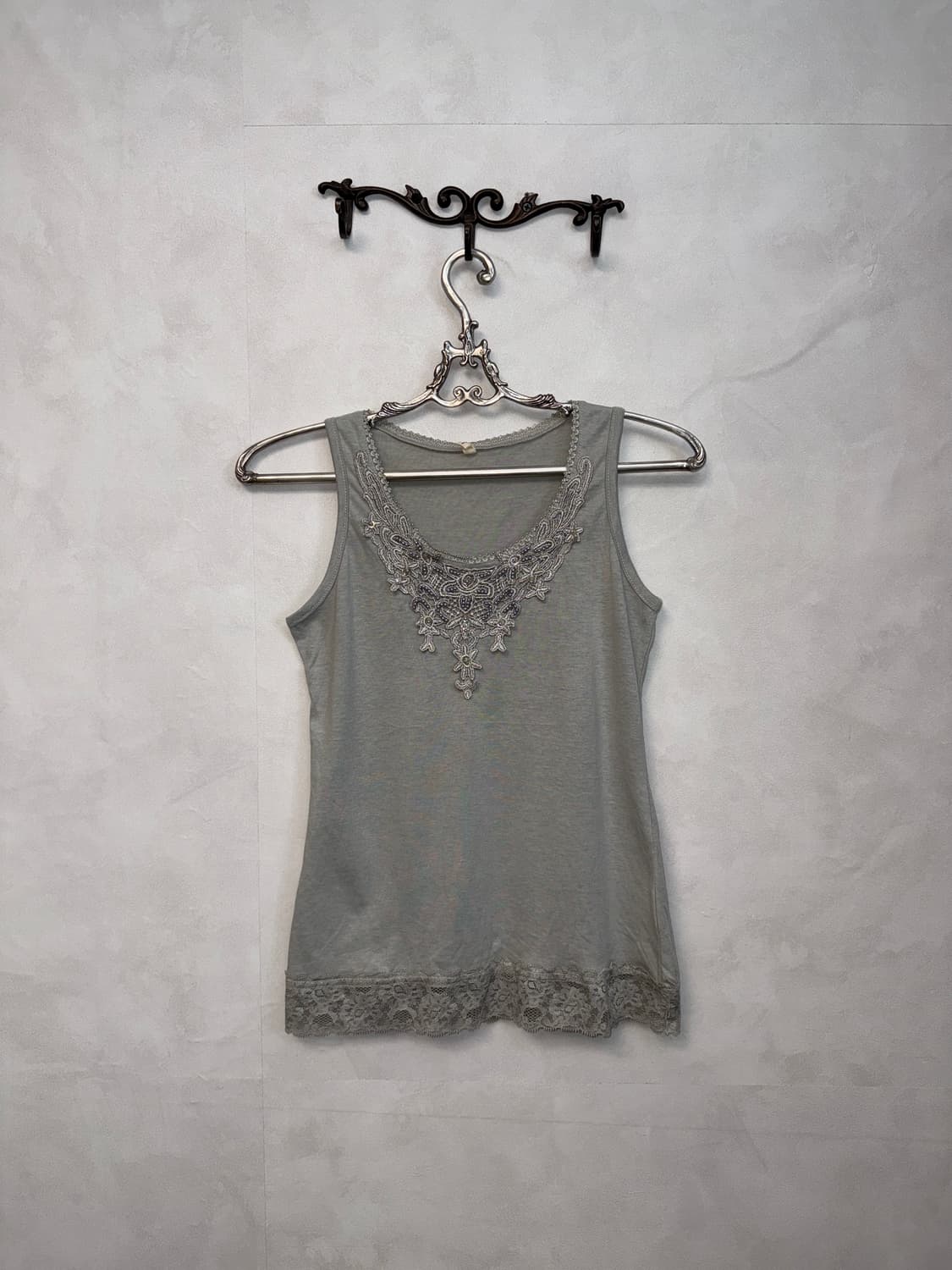 Gray oriental fairy beads lace 슬리브리스 상품이미지1