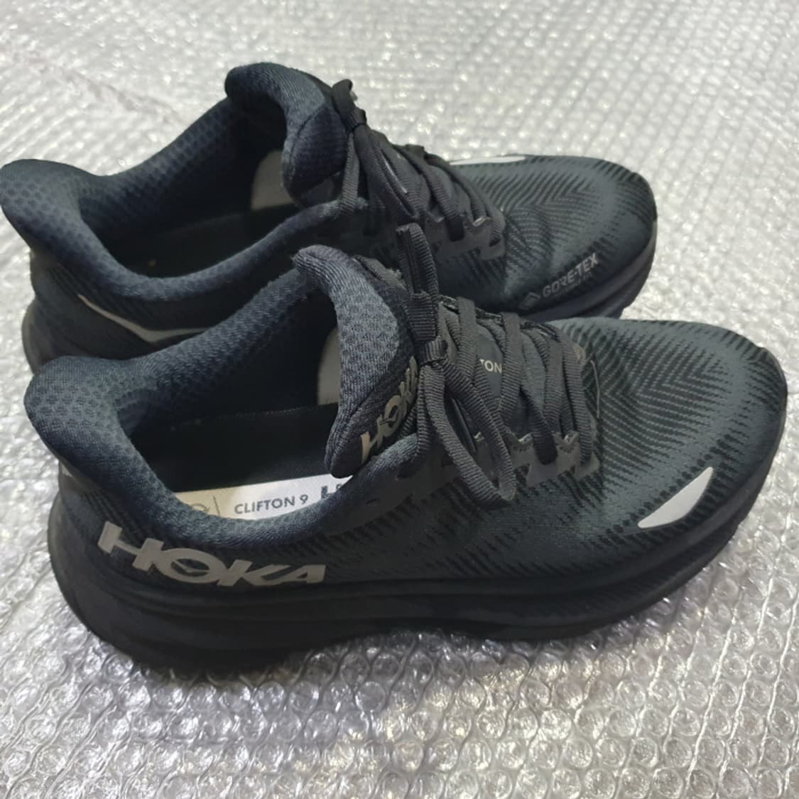 HOKA 호카 CLIFTON 고어택스 운동화(245) 상품이미지1