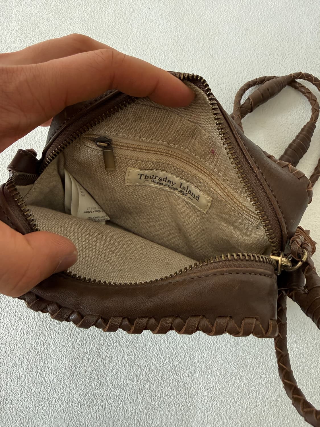 써스데이아일랜드(Thursday Island) 레더 크로스백 상품이미지6