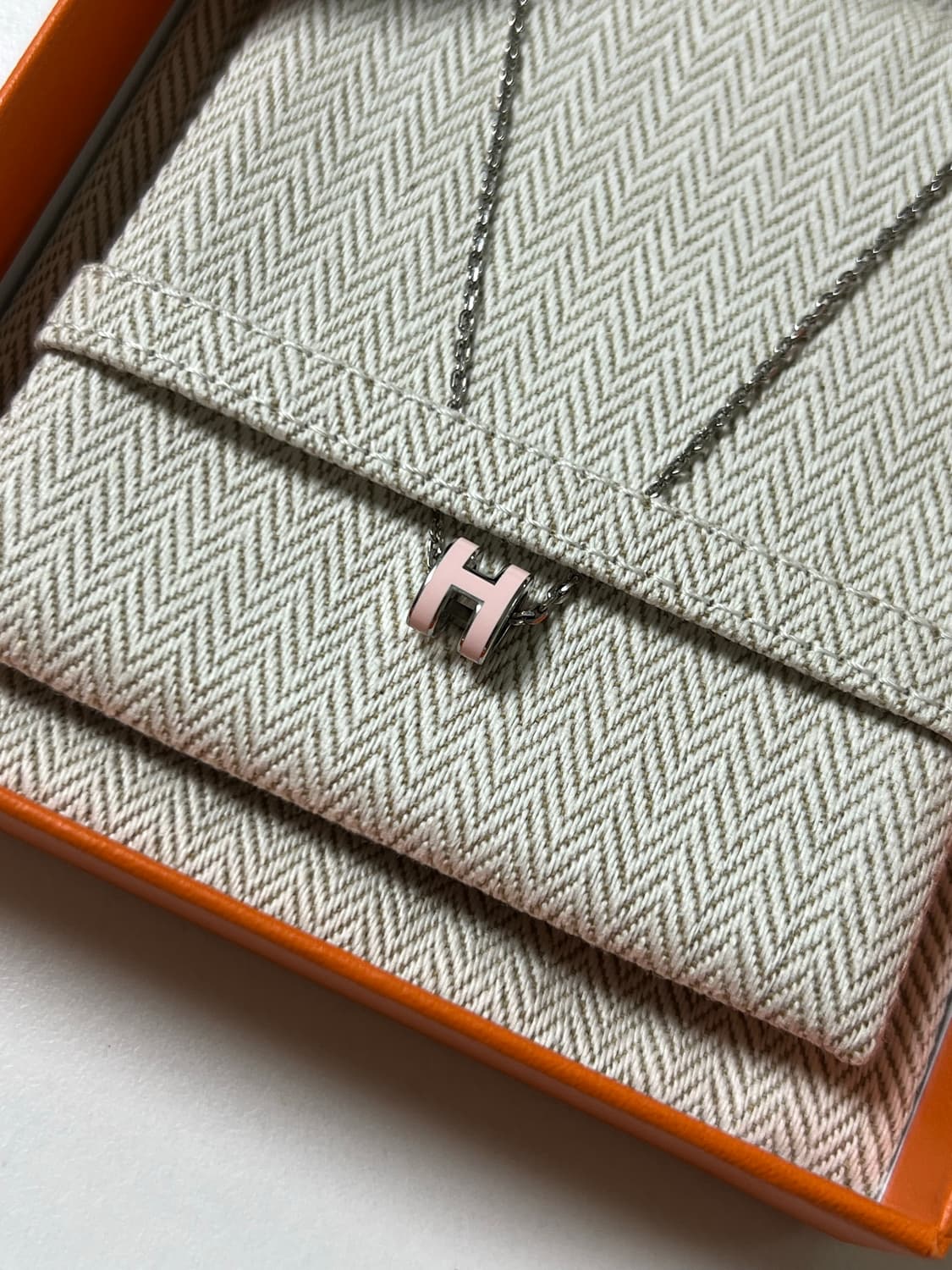 [정품] 에르메스 팝아슈 미니목걸이 팔라듐&로드 드라제 상품이미지3