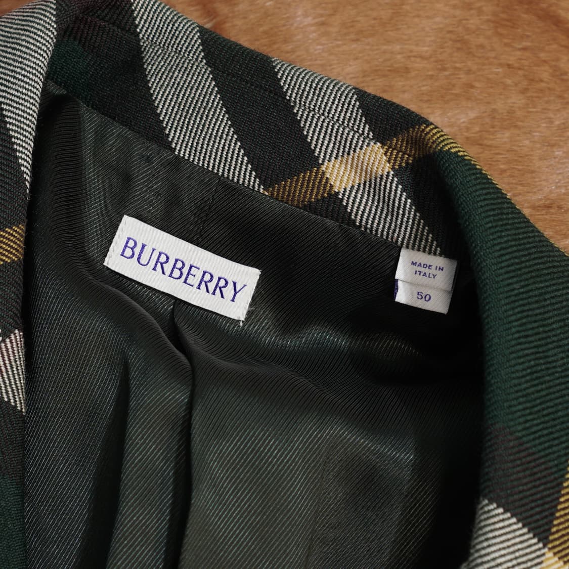 버버리 24ss 컬렉션 체크 자켓 상품이미지9