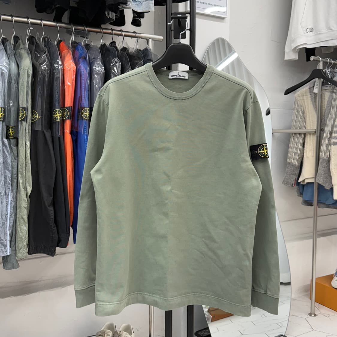 [XL] 스톤아일랜드 와펜 롱슬리브 상품이미지1