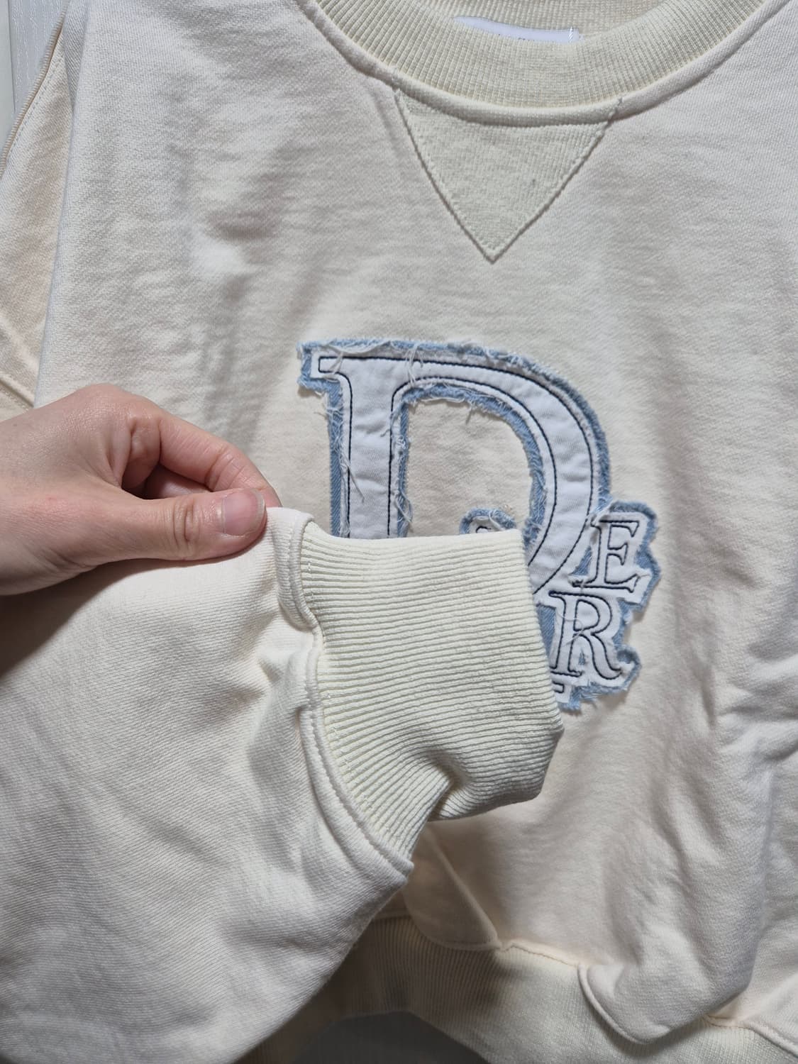 (세일)(새상품)DIAIRE 디아에르 아이보리 맨투맨 상품이미지6